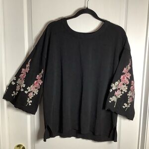 I.N.C. Woman 3/4 sleeve top with embroidered flowers